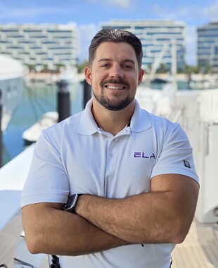 https://media.fraseryachts.com/Yachts/Y232192/images/yachtfolio/crew/327974-VV4rzmDt.jpg?vh=6f5daa&w=310