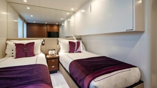 https://media.fraseryachts.com/Yachts/Y232192/images/yachtfolio/ela-guest-stateroom_326501-UQcskjmX.jpg?vh=bb4259&w=310