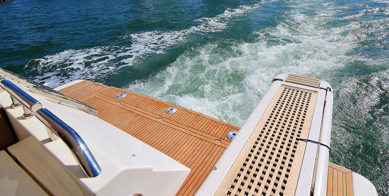 Aboard LUMAR a 68ft (20.73m) luxury motor yacht , built by FERRETTI YACHTS in 2005