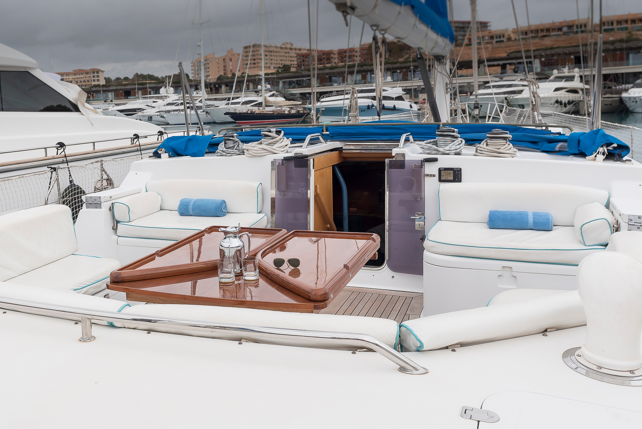 Aboard ROCIO a 83ft (25.46m) luxury sailing yacht , built by SOUTHAMPTON YACHT SERVICES in 1992