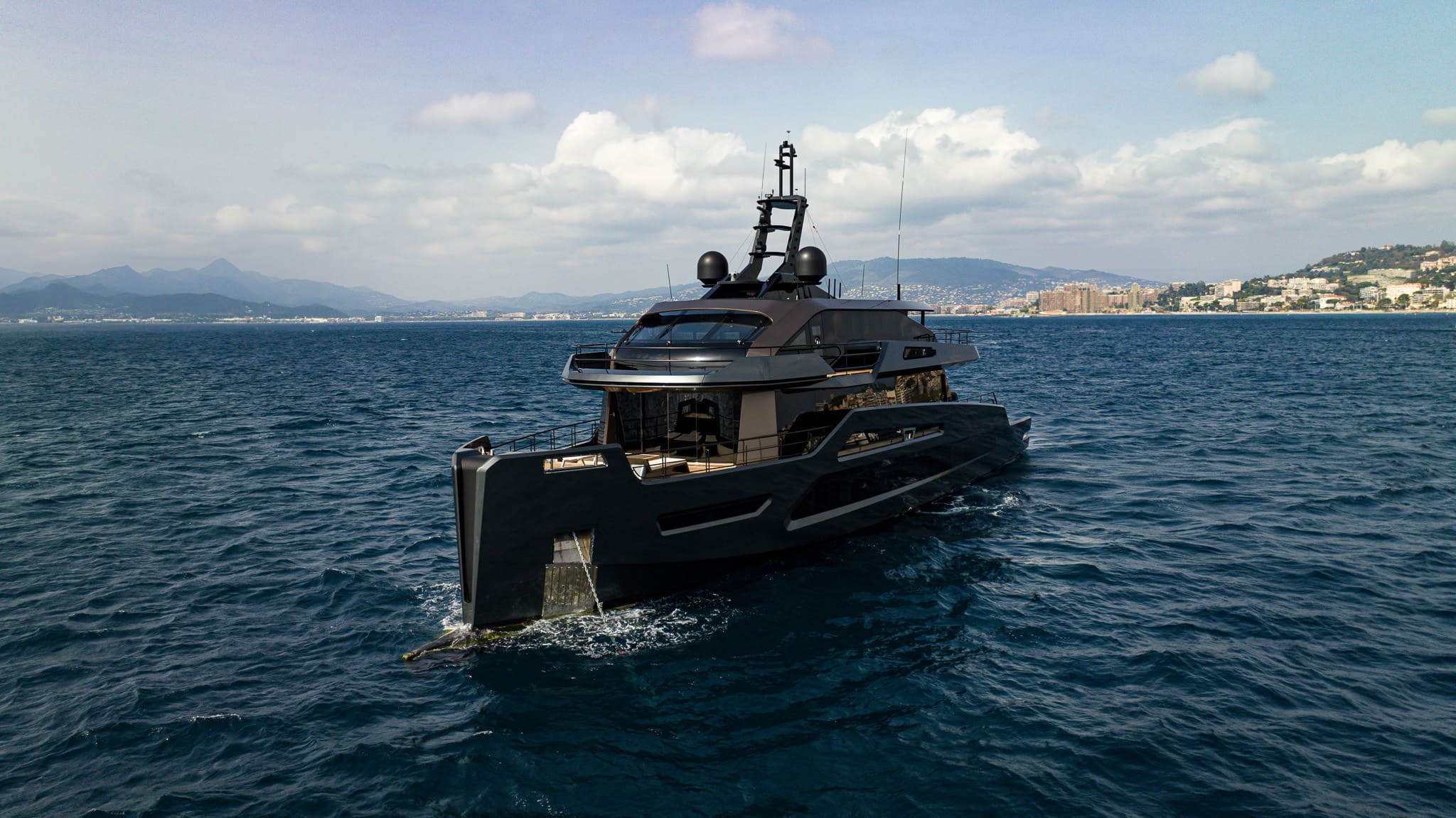 02_K+_MAIN RUNNING SHOT_PREFERRED BY MARCO _LR (3)-GT1PXWyO.jpg