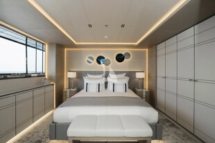https://media.fraseryachts.com/Yachts/Y232448/images/yachtfolio/alchemy-main-deck-double-cabin_376466-7YaiAyUa.jpg?vh=449deb&w=310