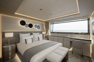 https://media.fraseryachts.com/Yachts/Y232448/images/yachtfolio/alchemy-main-deck-second-double-cabin_376469-2BUMi3ag.jpg?vh=ab9f75&w=310