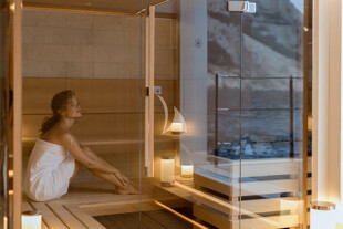 https://media.fraseryachts.com/Yachts/Y232448/images/yachtfolio/alchemy-sauna_376501-mDGa2GLY.jpg?vh=0a3c91&w=310