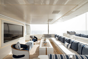 https://media.fraseryachts.com/Yachts/Y232448/images/yachtfolio/alchemy-sun-deck-tv-seating-area_376495-WB7ofsEn.jpg?vh=6aa6f3&w=310