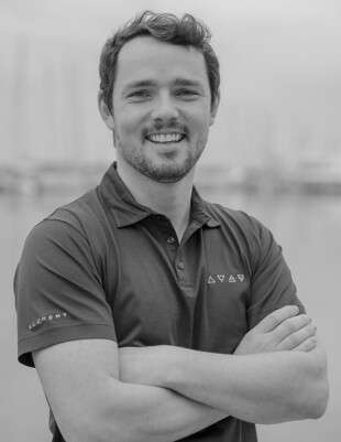 https://media.fraseryachts.com/Yachts/Y232448/images/yachtfolio/crew/366027-ywHw8ykH.jpg?vh=ddd87c&w=310