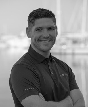 https://media.fraseryachts.com/Yachts/Y232448/images/yachtfolio/crew/366029-wkoJhoYY.jpg?vh=d5719a&w=310