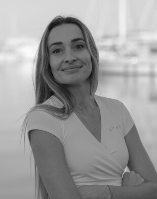 https://media.fraseryachts.com/Yachts/Y232448/images/yachtfolio/crew/366038-yZzLXcTW.jpg?vh=316c5c&w=310