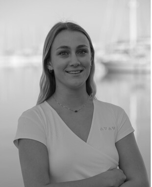 https://media.fraseryachts.com/Yachts/Y232448/images/yachtfolio/crew/366041-ueqqMcie.jpg?vh=d53eb0&w=310