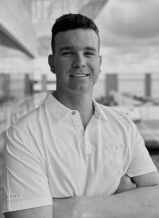 https://media.fraseryachts.com/Yachts/Y232448/images/yachtfolio/crew/406094-8GfgUuYq.jpg?vh=4f215b&w=310