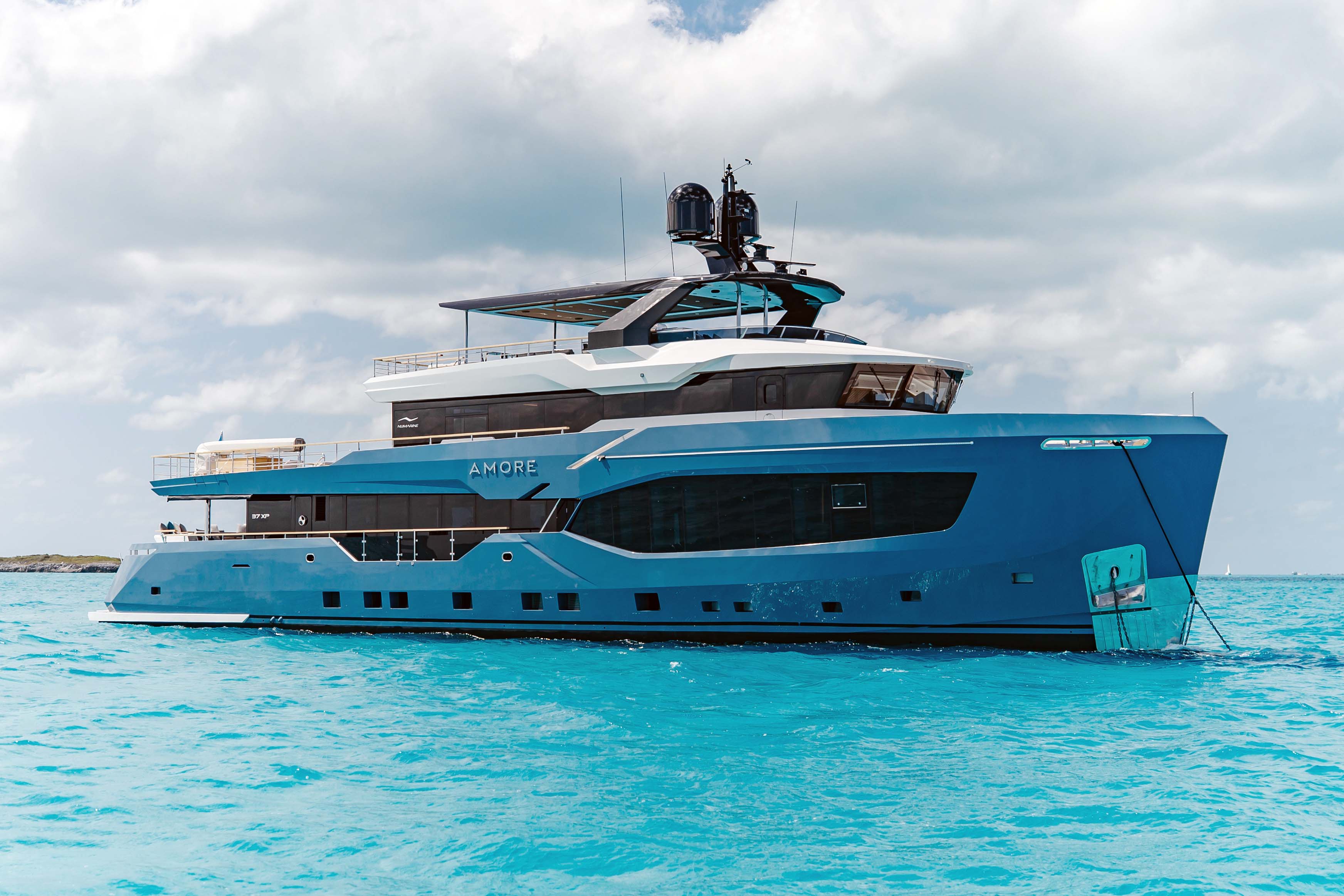 AMORE Yacht for Charter | Fraser