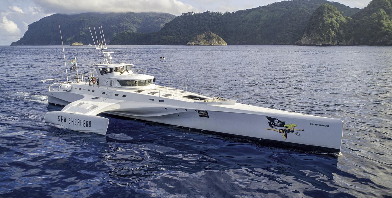 Aboard BRIGITTE BARDOT a 108ft (33.17m) luxury motor yacht , built by VOSPER THORNYCROFT in 1998