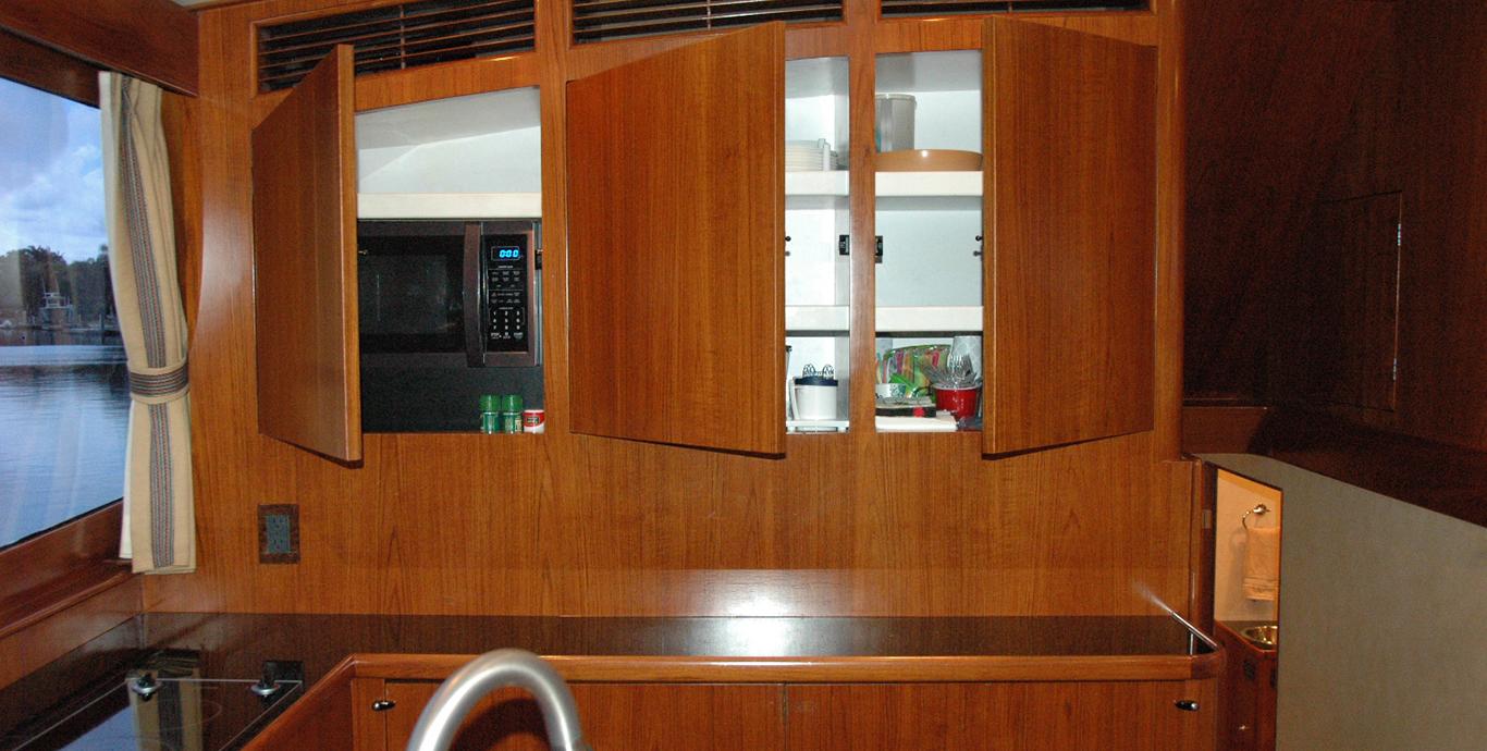 Aboard BONNIE T a 62ft (18.9m) luxury motor yacht , built by RYBOVICH in 2004