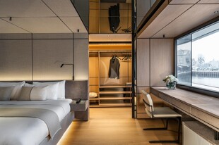 https://media.fraseryachts.com/Yachts/Y232673/images/yachtfolio/ace-master-stateroom_310678-tSixJFKf.jpg?vh=85c6dd&w=310