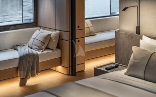 https://media.fraseryachts.com/Yachts/Y232673/images/yachtfolio/ace-master-stateroom_310680-qKBdx9gB.jpg?vh=e1e04c&w=310