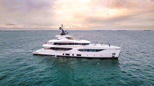 https://media.fraseryachts.com/Yachts/Y232673/images/yachtfolio/ace-raktposwja0u_310682-Caqr4AuN.jpg?vh=f13f53&w=310