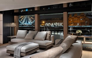 https://media.fraseryachts.com/Yachts/Y232673/images/yachtfolio/ace-salon_310677-ditD5eZL.jpg?vh=3c37d8&w=310