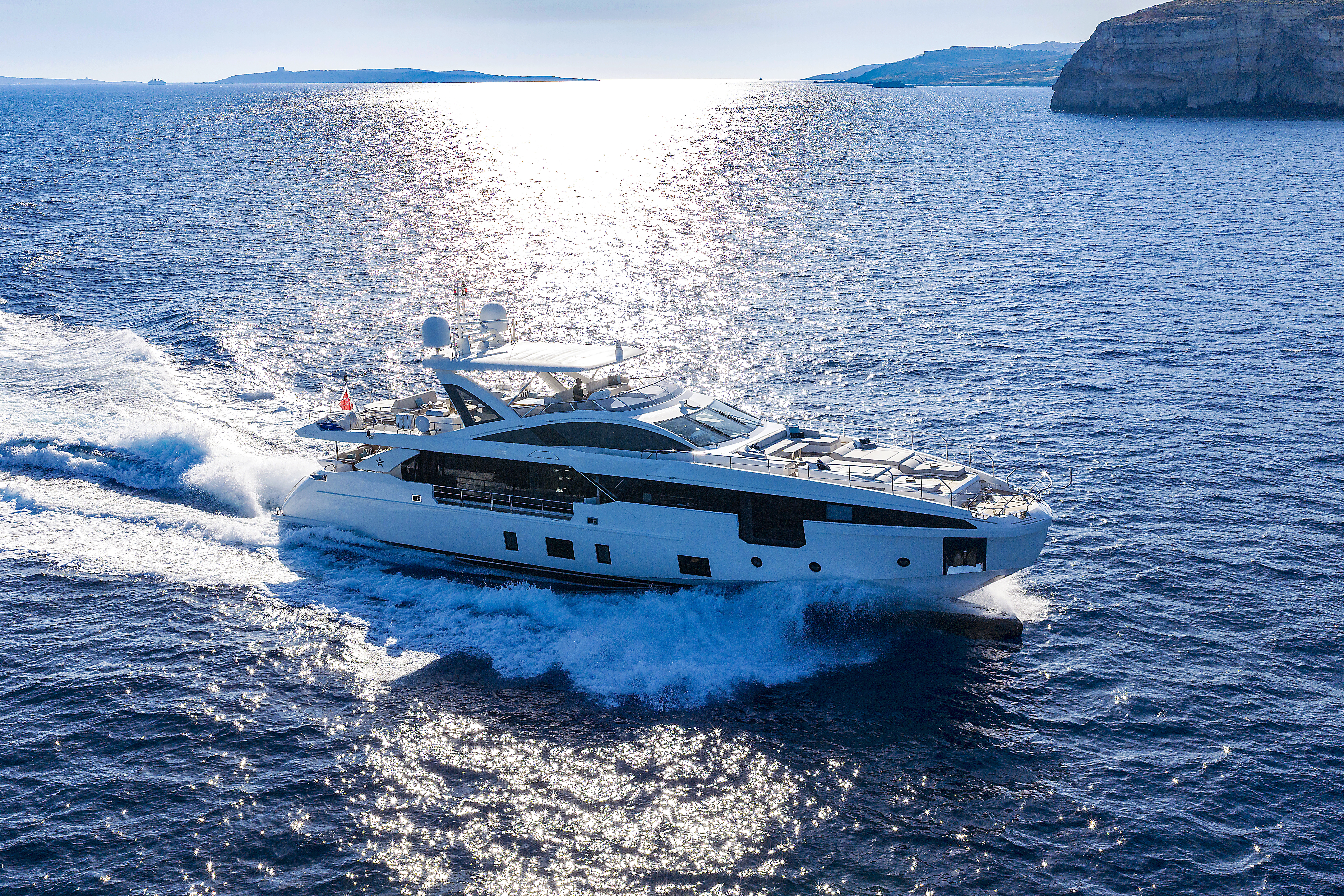 STARKISS motor yacht for Sale by Fraser Yachts, built by AZIMUT YACHTS