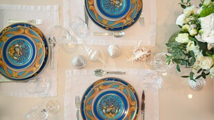 https://media.fraseryachts.com/Yachts/Y2326_MC_MC/images/yachtfolio/54-30-details-dining-layout_178914-VpCqpRR9.jpg?vh=2c5eaa&w=310