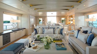 https://media.fraseryachts.com/Yachts/Y2326_MC_MC/images/yachtfolio/54-30-upper-deck-salon-1_178919-3xxcCmOp.jpg?vh=863181&w=310