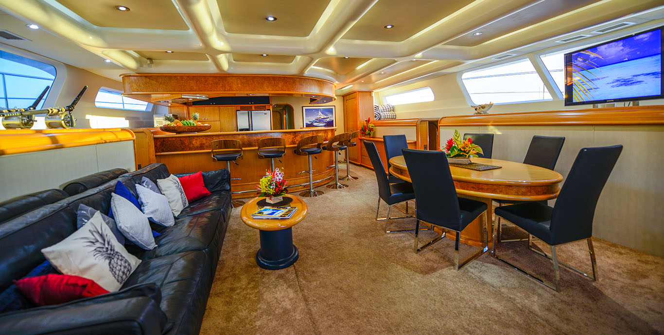 Aboard ULTIMATE LADY a 91ft (28m) luxury motor yacht for Charter available with Fraser Yachts, built by WAVE PIERCERS in 1998