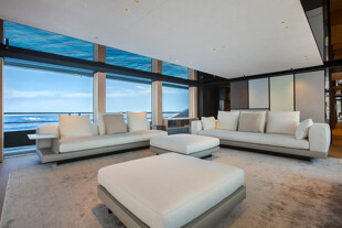 https://media.fraseryachts.com/Yachts/Y233044/images/yachtfolio/extra-time-6toxyfcmr5ts_435619-apdjBVAz.jpg?vh=b6de0b&w=310