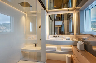 https://media.fraseryachts.com/Yachts/Y233044/images/yachtfolio/extra-time-bw-edl8jo2ps_435671-c9WrEAKi.jpg?vh=14fd1e&w=310
