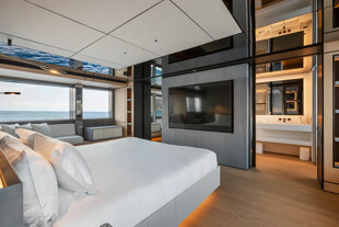 https://media.fraseryachts.com/Yachts/Y233044/images/yachtfolio/extra-time-d2jpf-wgr4uo_435624-l96o7T5s.jpg?vh=dbfca6&w=310