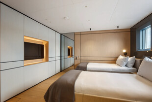 https://media.fraseryachts.com/Yachts/Y233044/images/yachtfolio/extra-time-fvqsaf-so0i_435664-2mHllWRP.jpg?vh=481e62&w=310