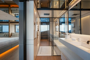 https://media.fraseryachts.com/Yachts/Y233044/images/yachtfolio/extra-time-jsiz-wfikafz_435625-hOTKT5QD.jpg?vh=f4ad4c&w=310