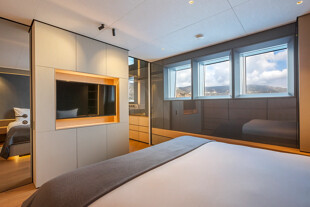 https://media.fraseryachts.com/Yachts/Y233044/images/yachtfolio/extra-time-qoeqzwro9iqq_435670-kRbKEq7U.jpg?vh=4706fe&w=310