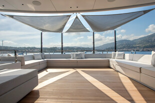 https://media.fraseryachts.com/Yachts/Y233044/images/yachtfolio/extra-time-rhpqix48h7sf_435627-iueW5LXq.jpg?vh=8f4b4f&w=310