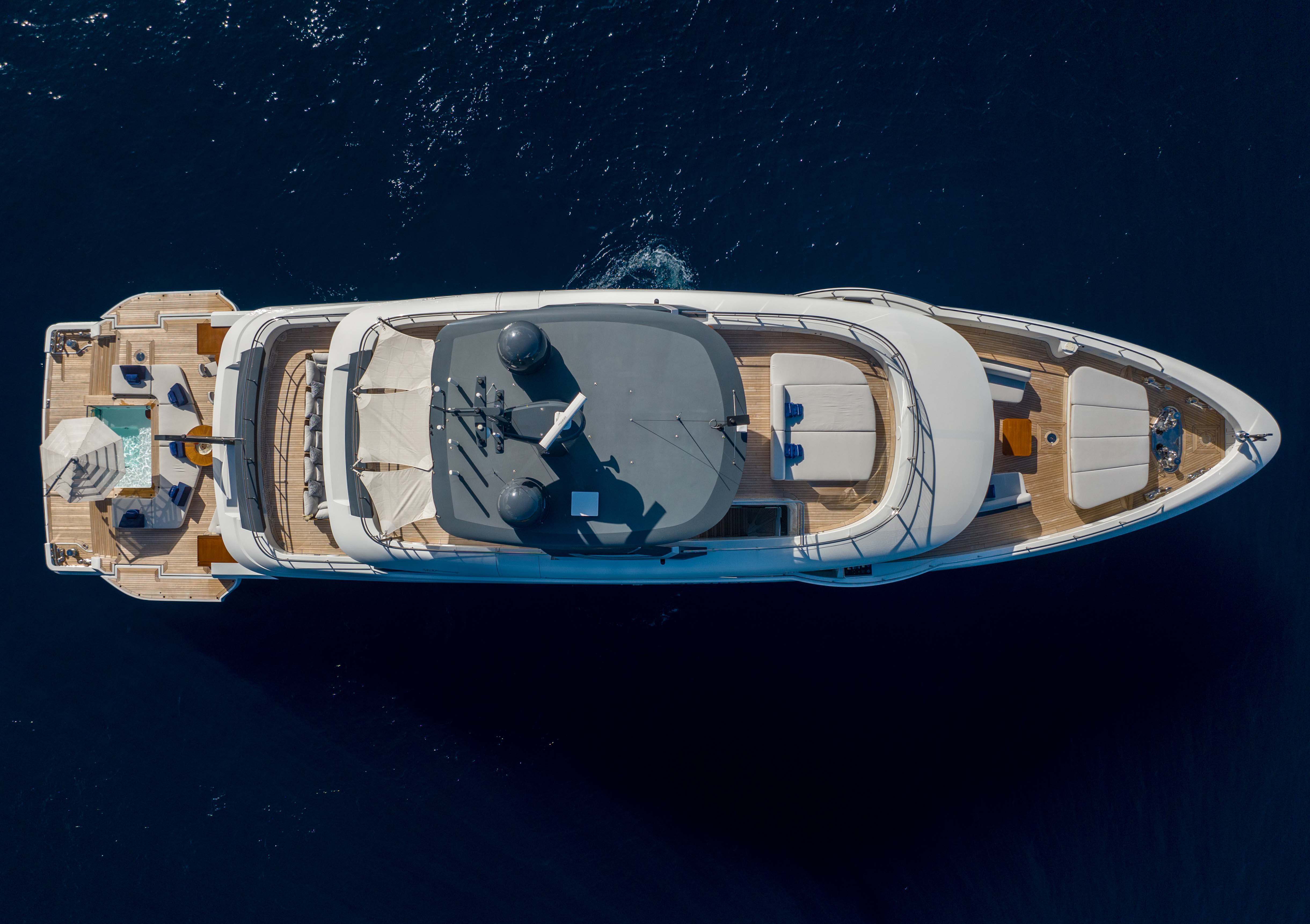 GRATEFUL Yacht Fraser