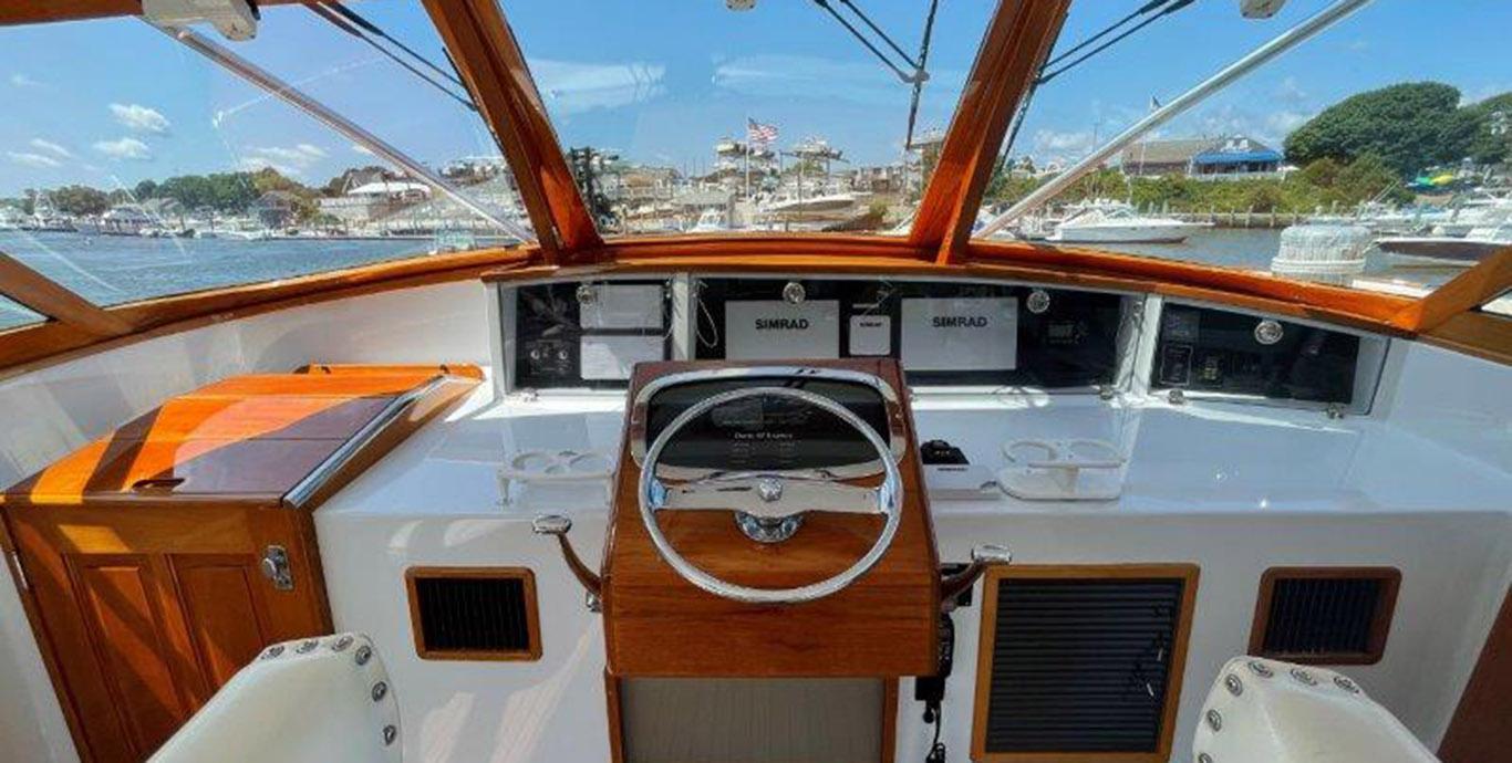 Aboard PLUGGER a 47ft (14.35m) luxury motor yacht , built by BUDDY DAVIS in 2003