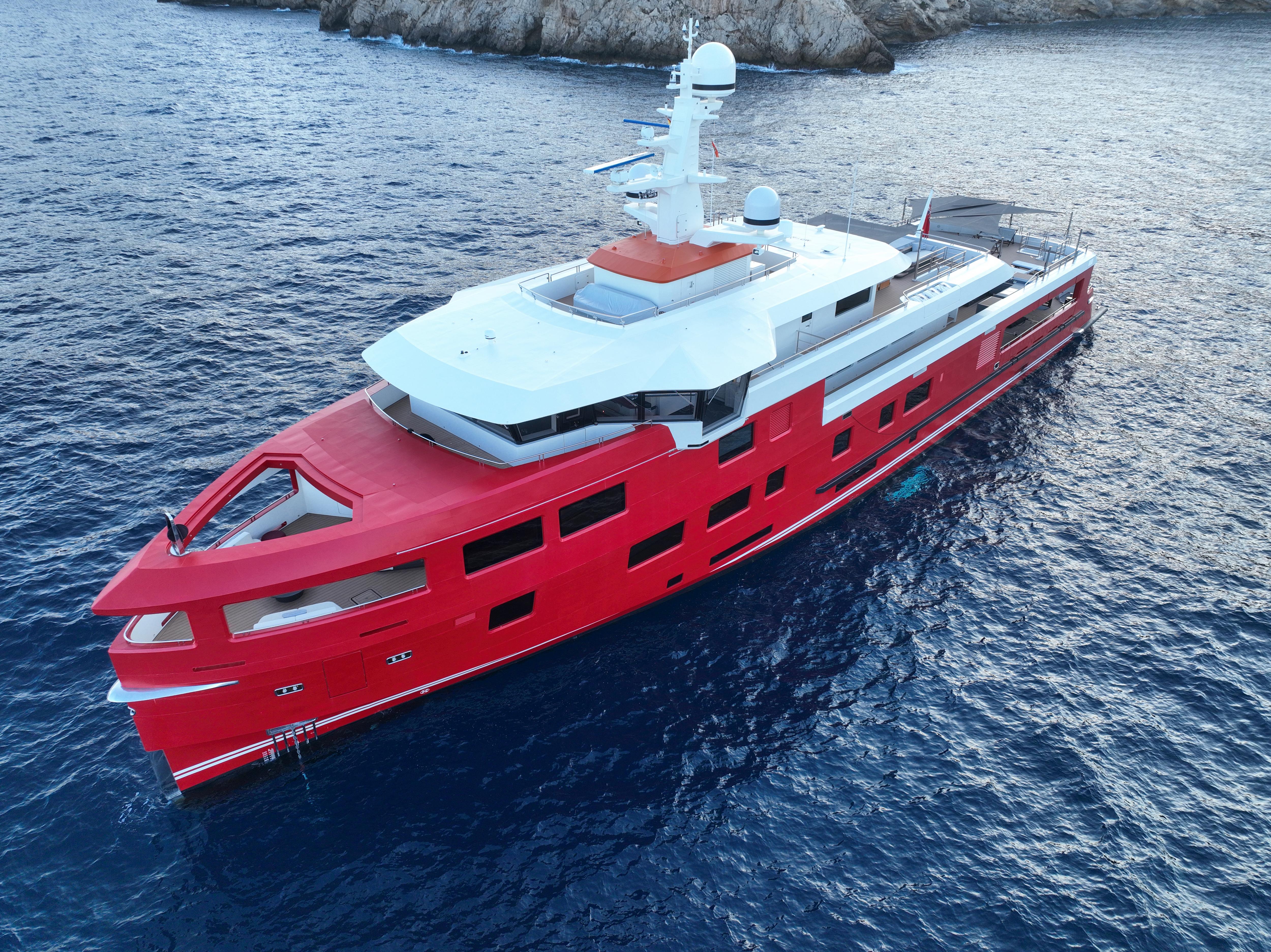 AKULA motor yacht for Sale by Fraser Yachts, built by ROSSINAVI