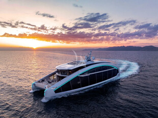 https://media.fraseryachts.com/Yachts/Y233820/images/yachtfolio/this-is-it-kn4zpmdh8vpa-jpeg_427819-Jtm0lzse.jpeg?vh=dd9892&w=310