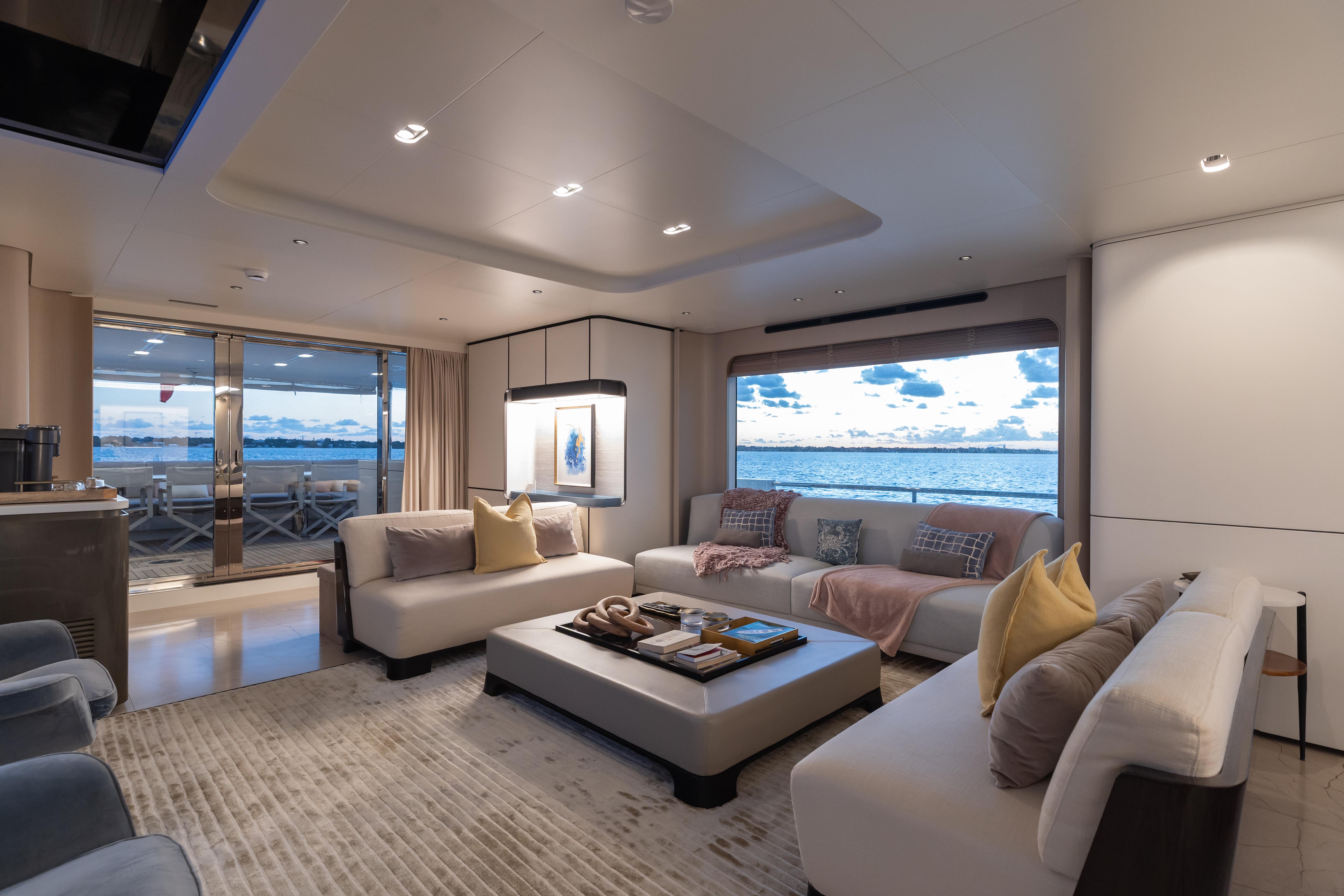 LA MAMA motor yacht  by Fraser Yachts, built by AZIMUT