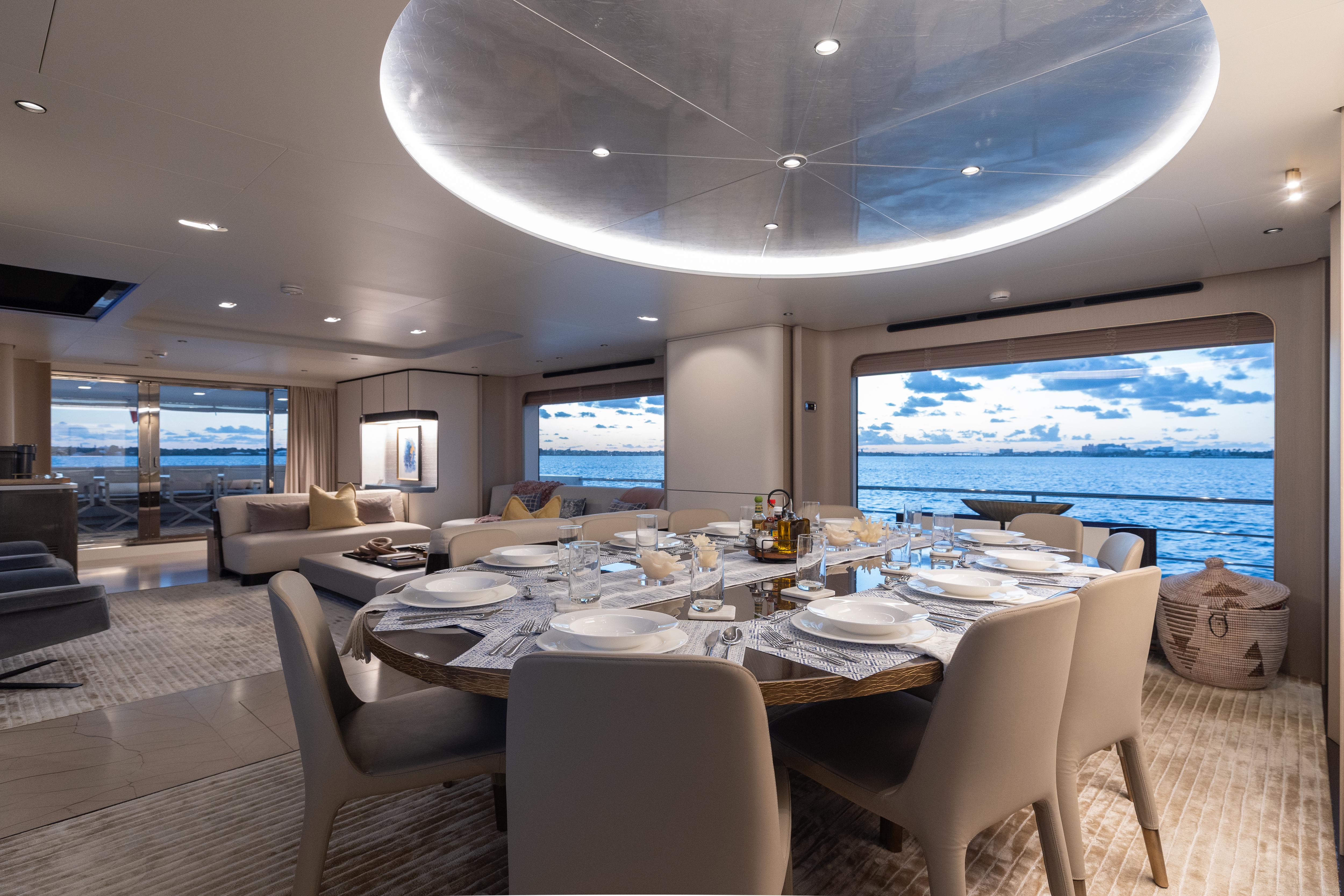 LA MAMA motor yacht  by Fraser Yachts, built by AZIMUT