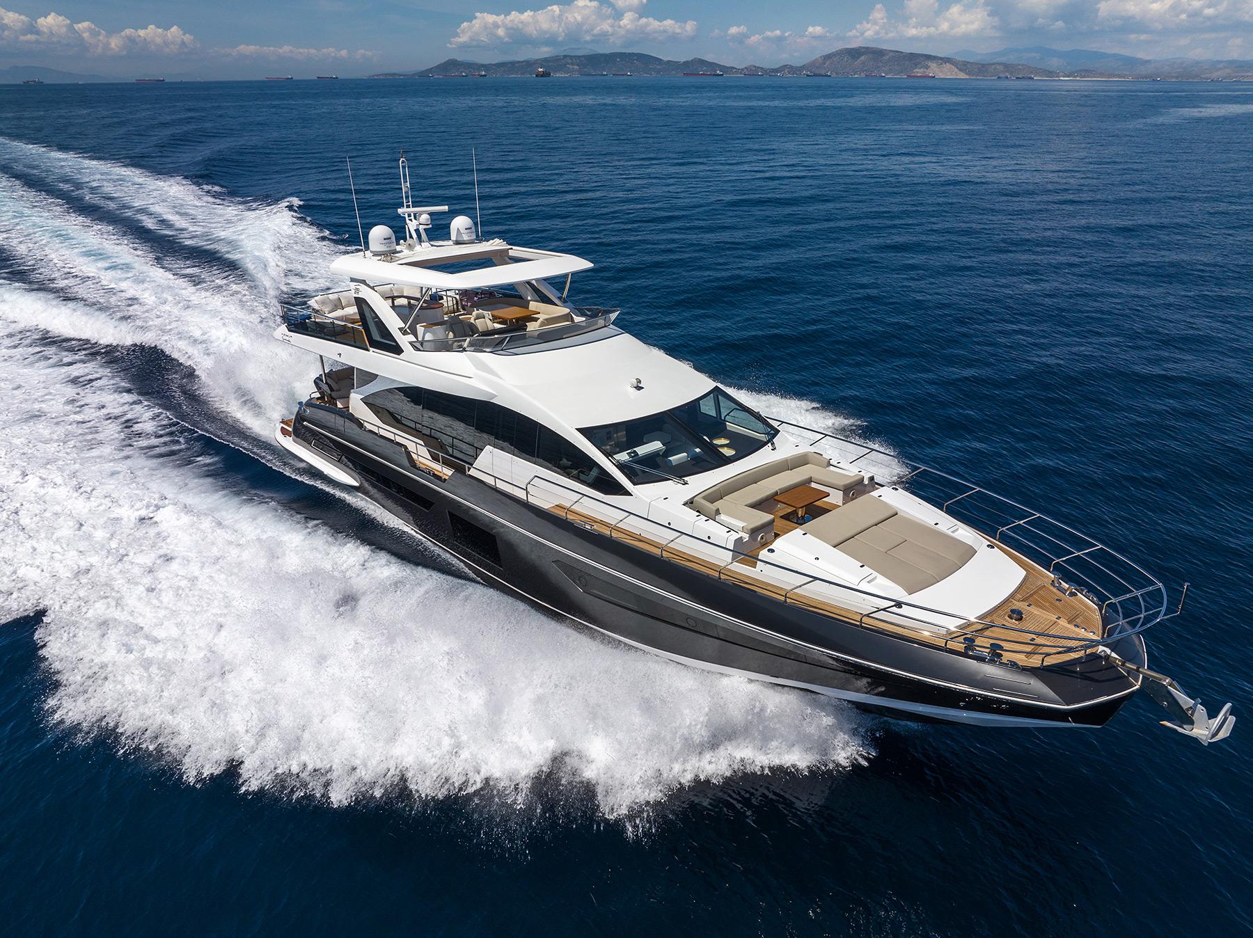 Aboard MIA CA a 87ft (26.6m) luxury motor yacht , built by AZIMUT in 2019