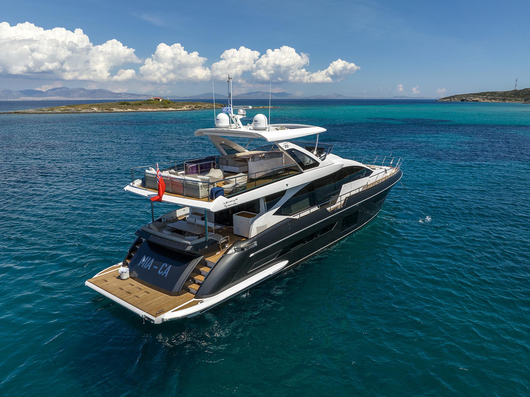 Aboard MIA CA a 87ft (26.6m) luxury motor yacht , built by AZIMUT in 2019