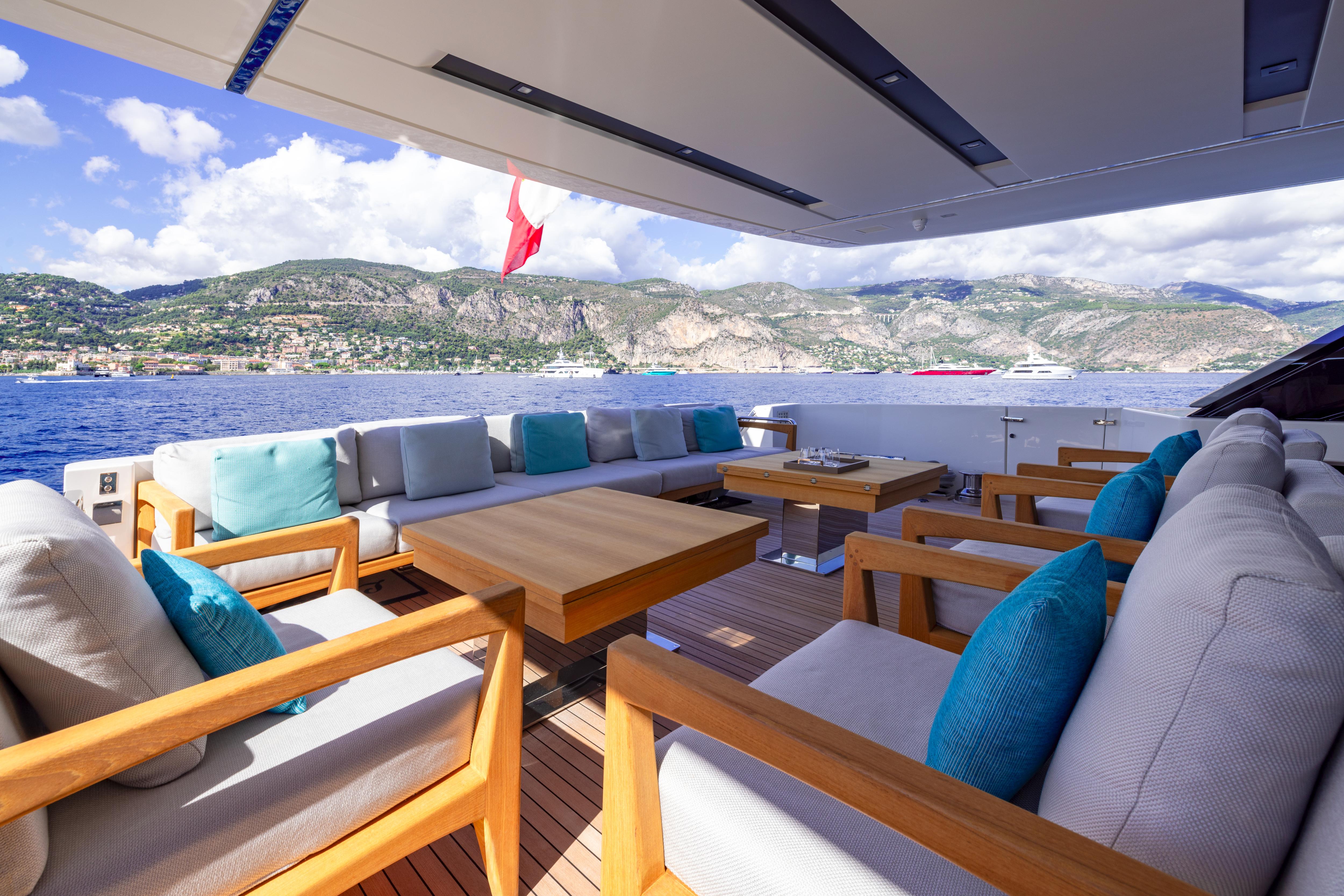 LADY LU' motor yacht for Sale by Fraser Yachts, built by SANLORENZO