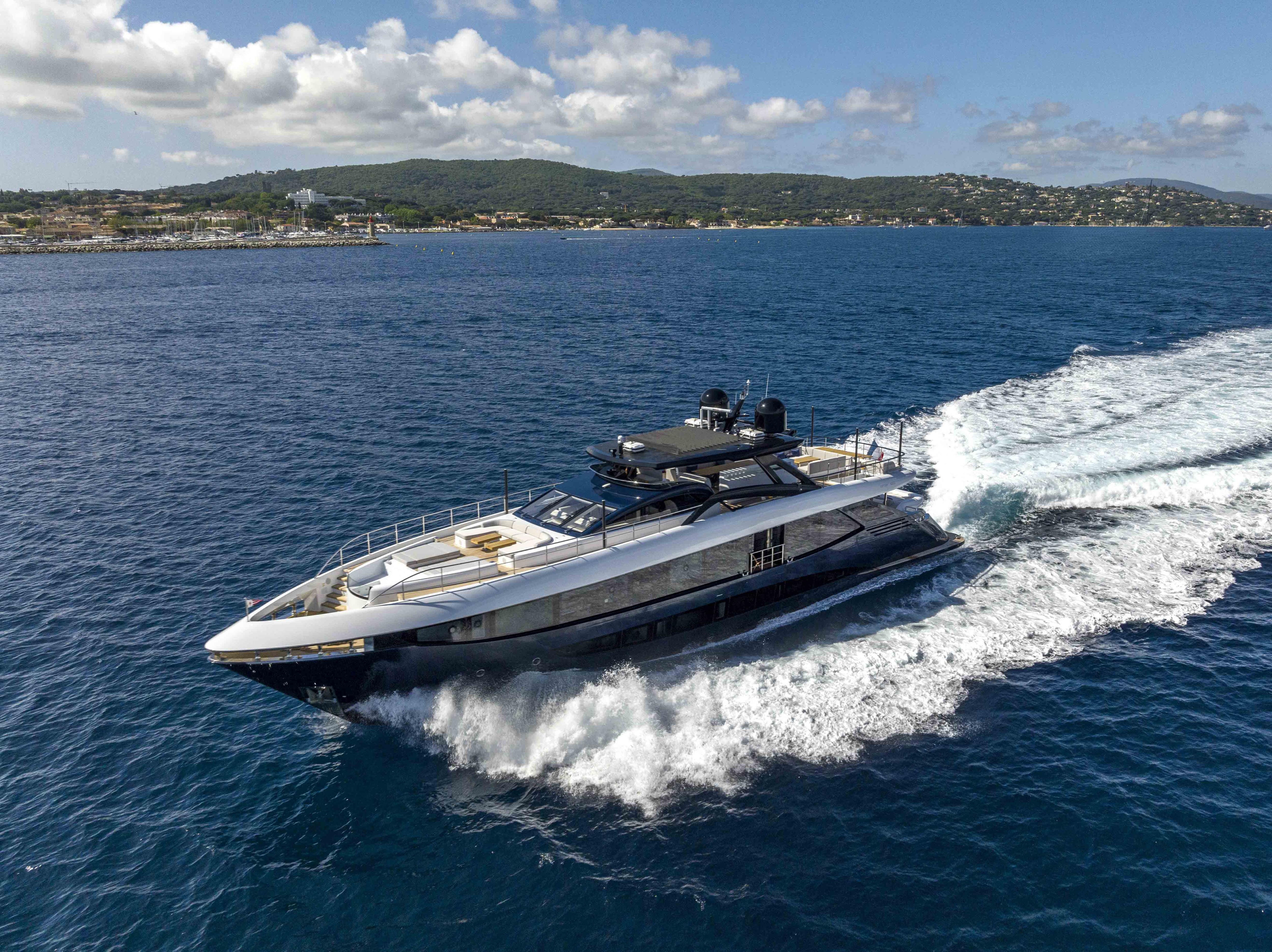 ARSANA motor yacht for Charter by Fraser Yachts, built by PERMARE