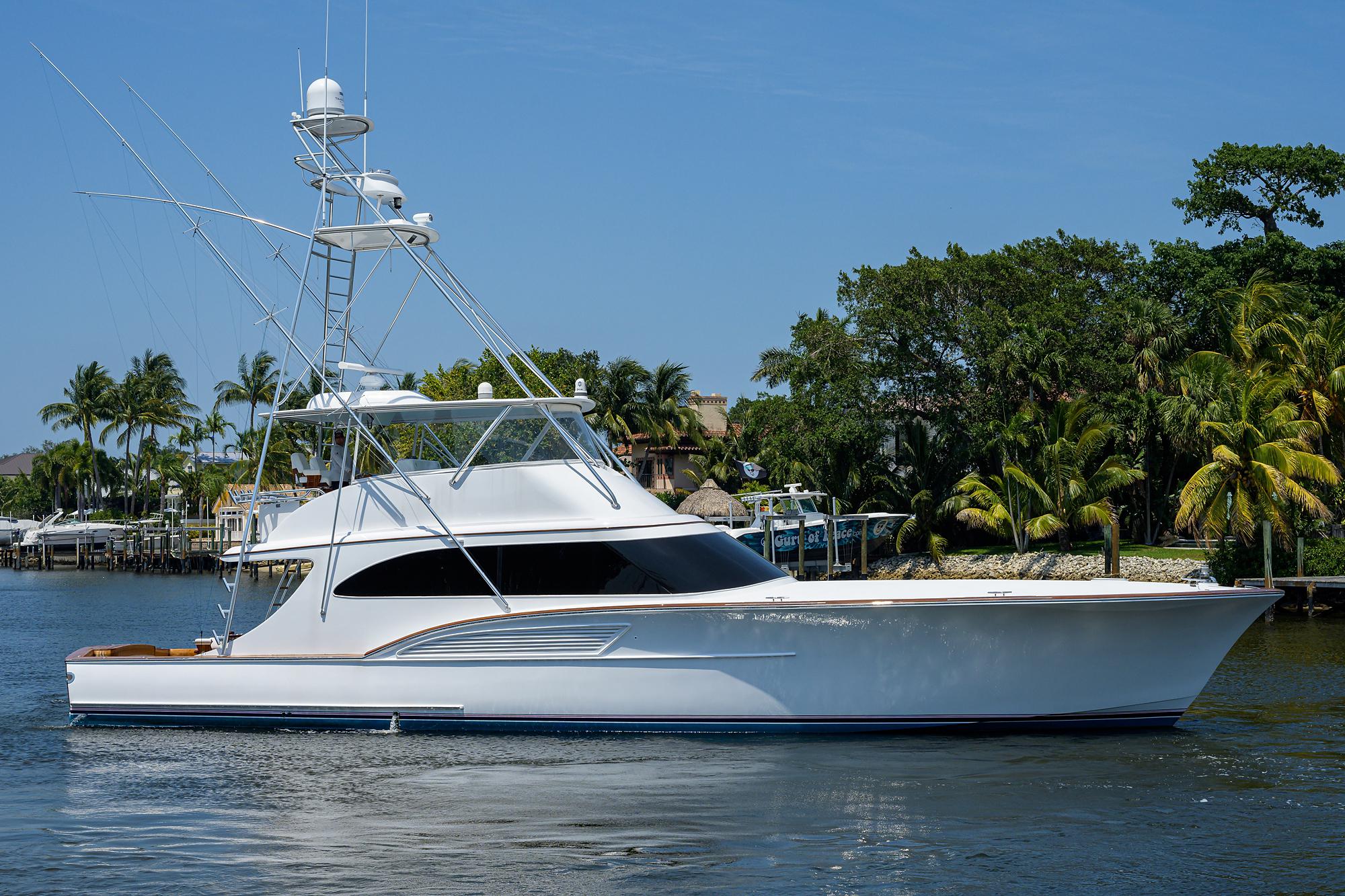 Aboard KEE-MERE a 68ft (20.73m) luxury motor yacht , built by B&D BOATWORKS in 2008