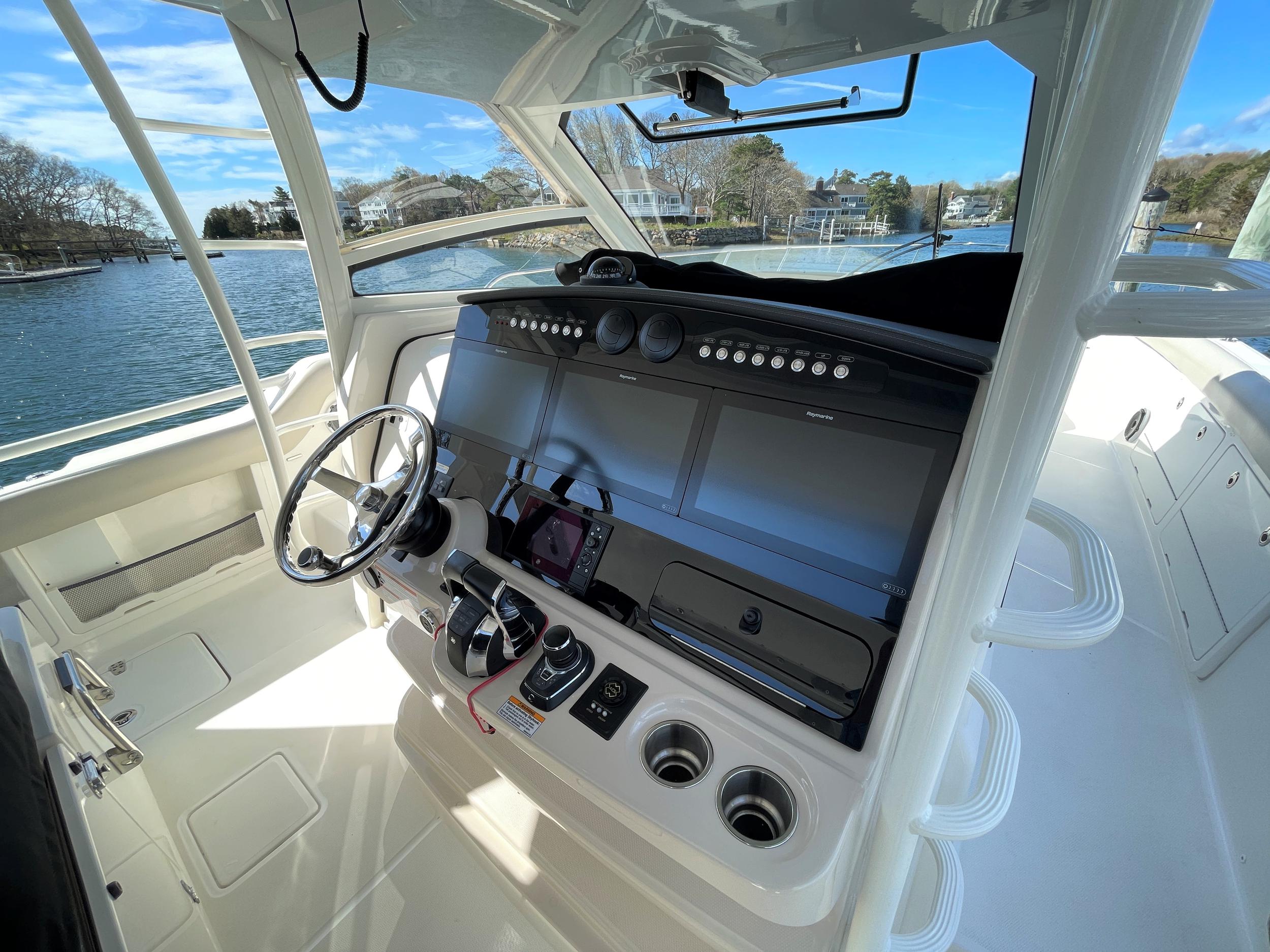 Aboard BUOYS TOYS a 42ft (12.95m) luxury motor yacht , built by BOSTON WHALER in 2020