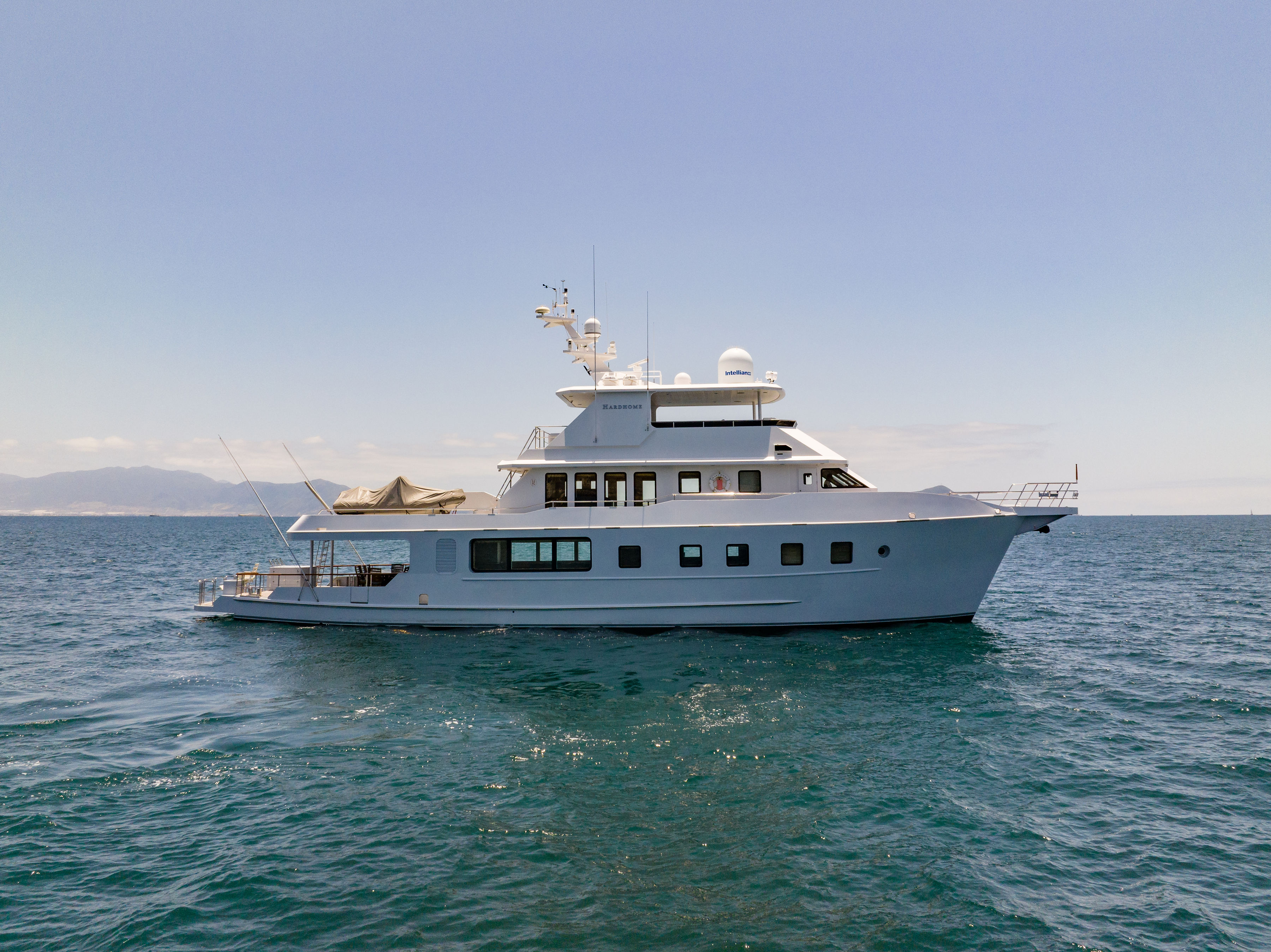 Aboard HARDHOME a 108ft (32.92m) luxury motor yacht for Sale available with Fraser Yachts, built by ALBIN ENGINEERING in 1974
