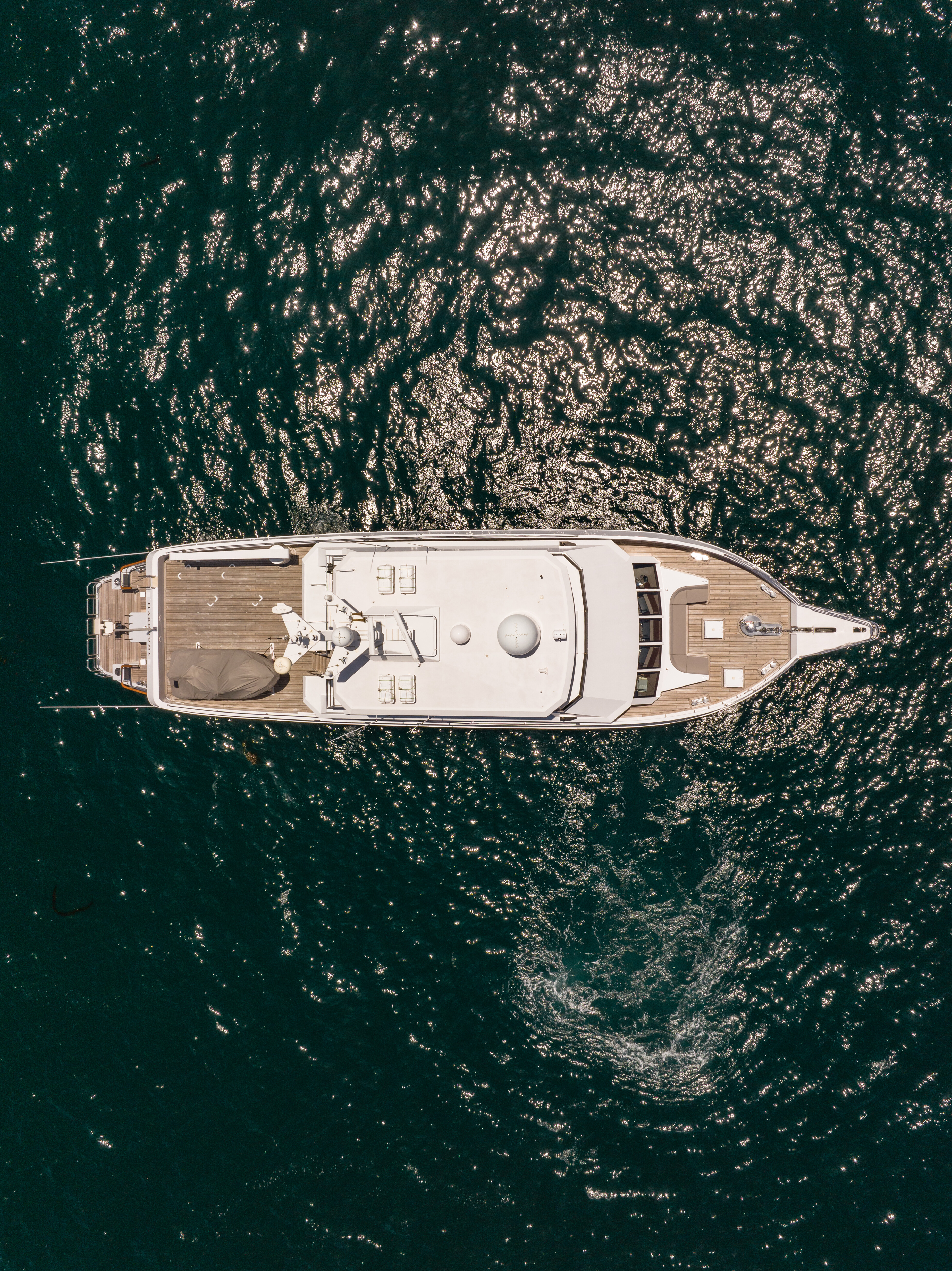 Aboard HARDHOME a 108ft (32.92m) luxury motor yacht for Sale available with Fraser Yachts, built by ALBIN ENGINEERING in 1974