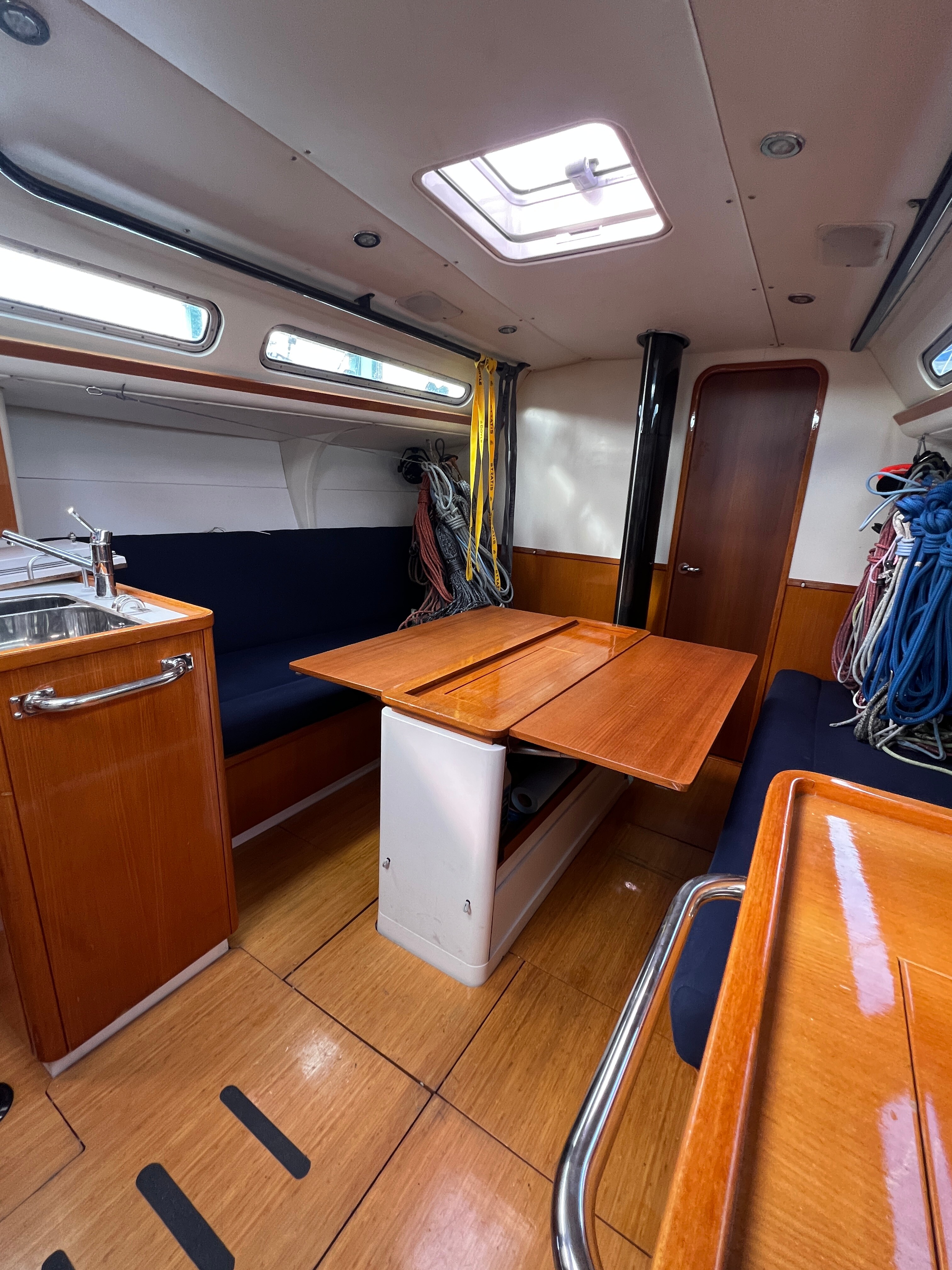 Aboard ELUSIVE a 42ft (12.95m) luxury sailing yacht for Sale available with Fraser Yachts, built by NAUTOR’S SWAN in 2007