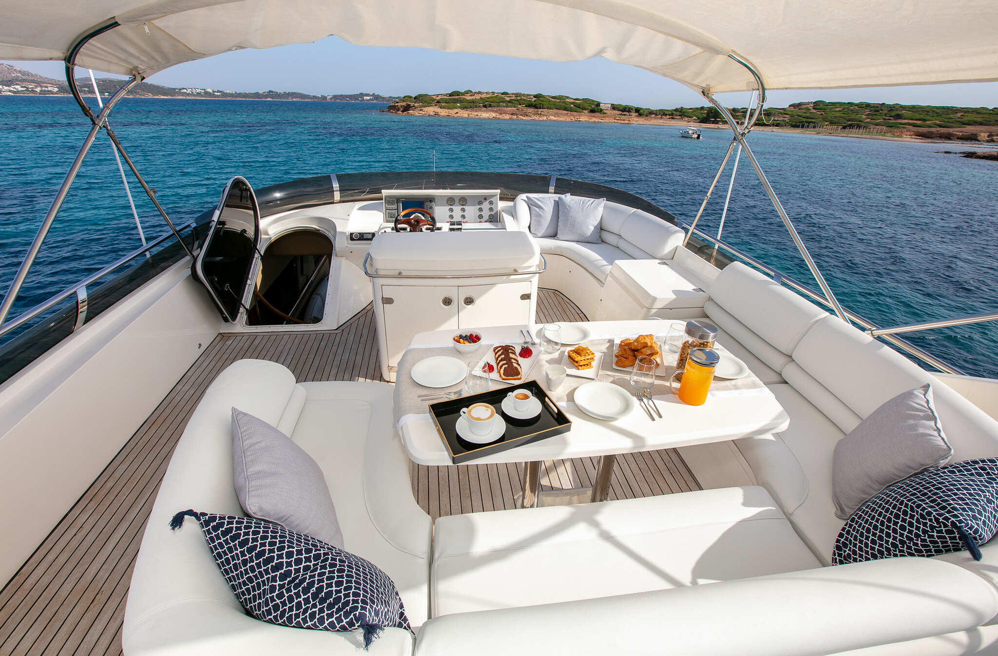 Aboard AZURE a 72ft (21.95m) luxury motor yacht for Charter available with Fraser Yachts, built by PRINCESS YACHTS in 2005