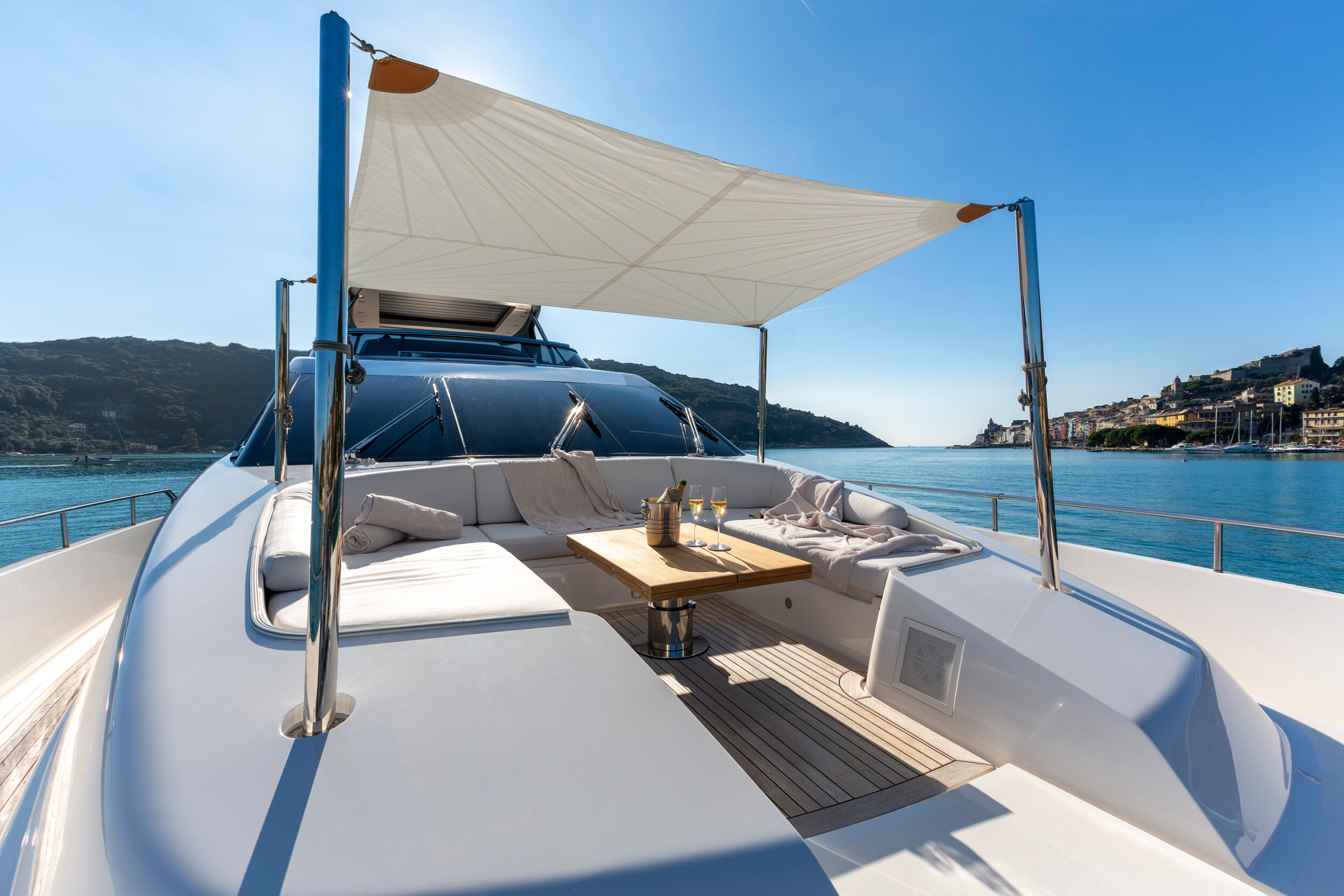 QUEEN MARTINA motor yacht for Sale & Charter by Fraser Yachts, built by SANLORENZO
