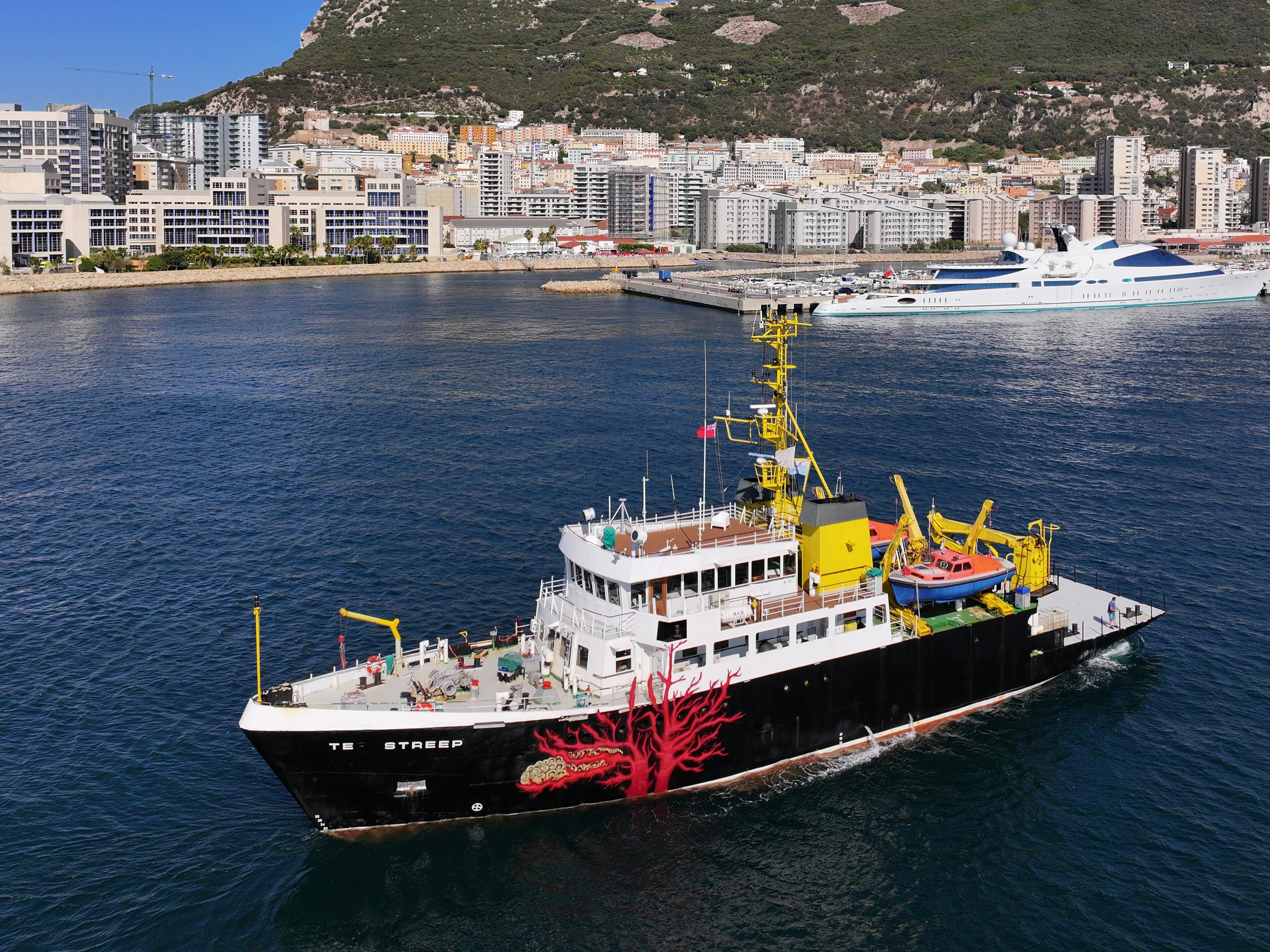 TE STREEP motor yacht for Sale by Fraser Yachts, built by KERSTHOLT